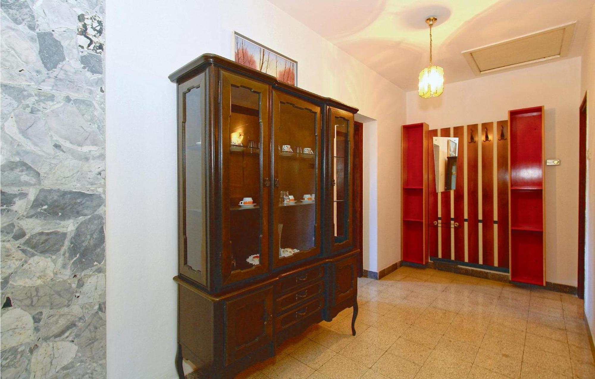 2 Bedroom Beautiful Apartment In Poreč Zewnętrze zdjęcie